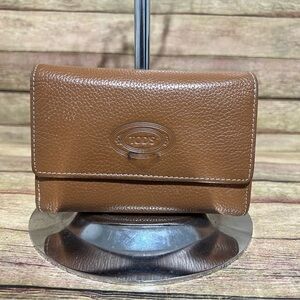 Tod’s Brown Pebbled Leather Wallet
